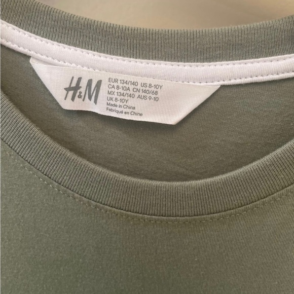 Awesome Dino tee! Excellent condition - Picture 5 of 5